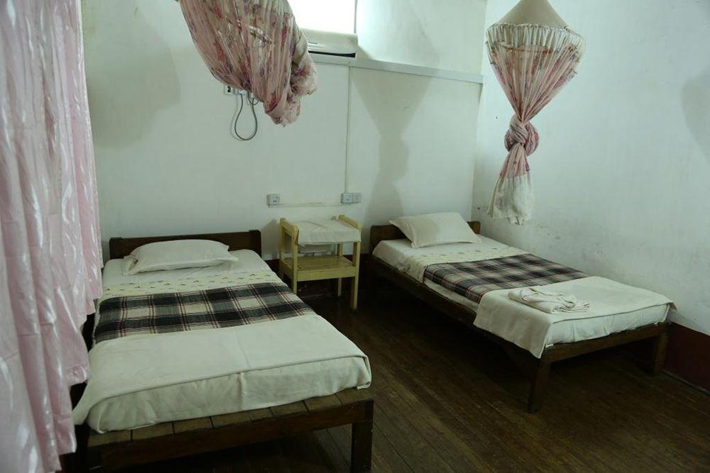 Prince Hotel Mrauk U Luaran gambar