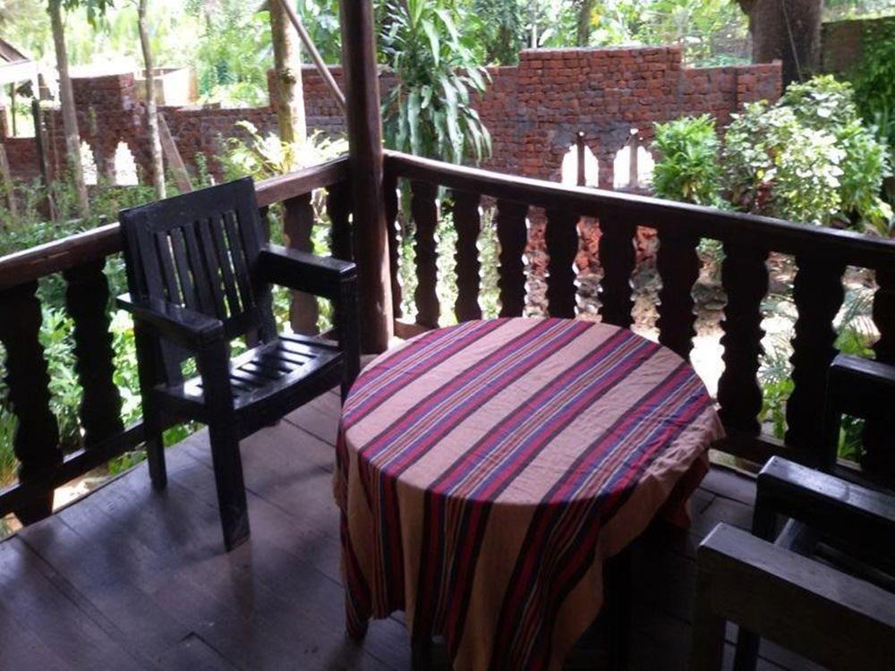 Prince Hotel Mrauk U Luaran gambar