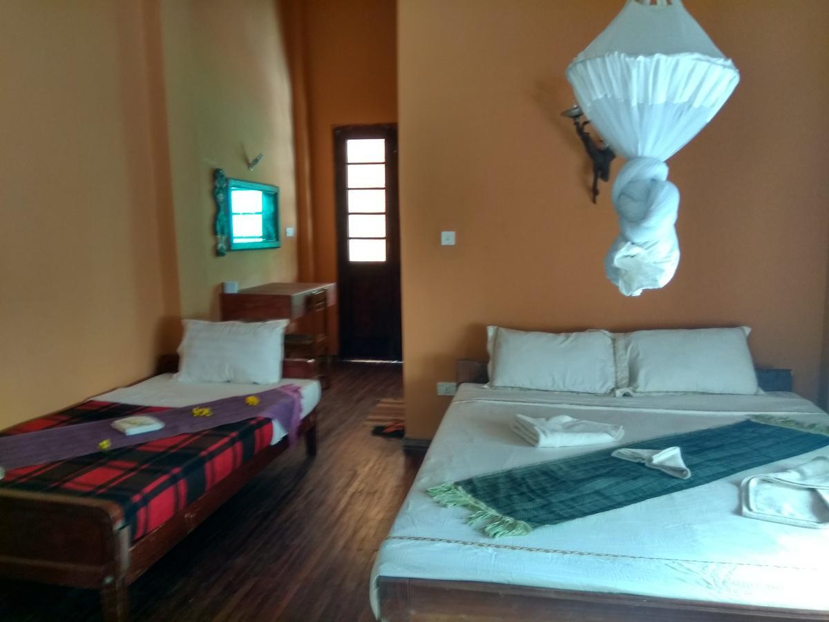 Prince Hotel Mrauk U Luaran gambar